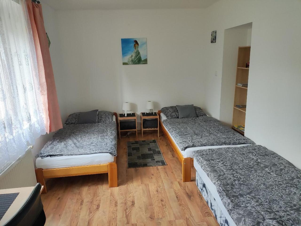Na Kopci 84 Apartamento Stare Krecany Exterior foto