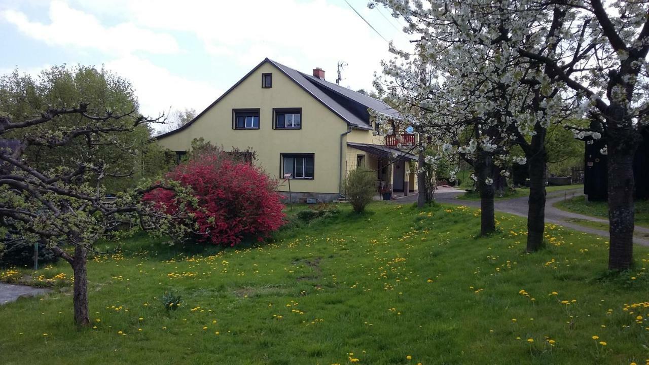 Na Kopci 84 Apartamento Stare Krecany Exterior foto